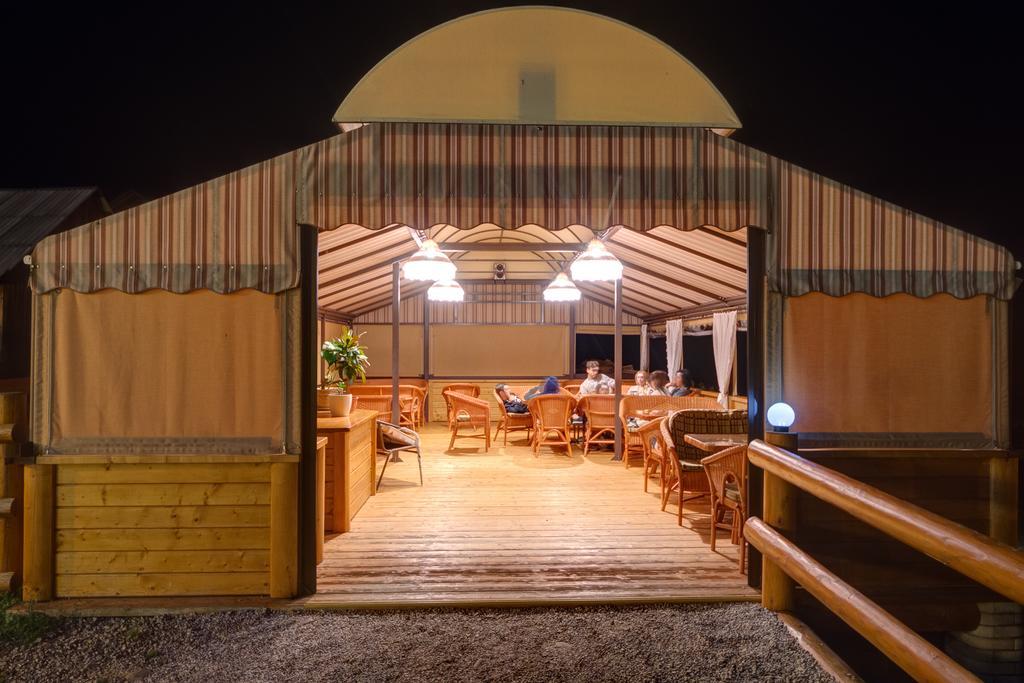 Hotel Perlyna Karpat Буковел Екстериор снимка