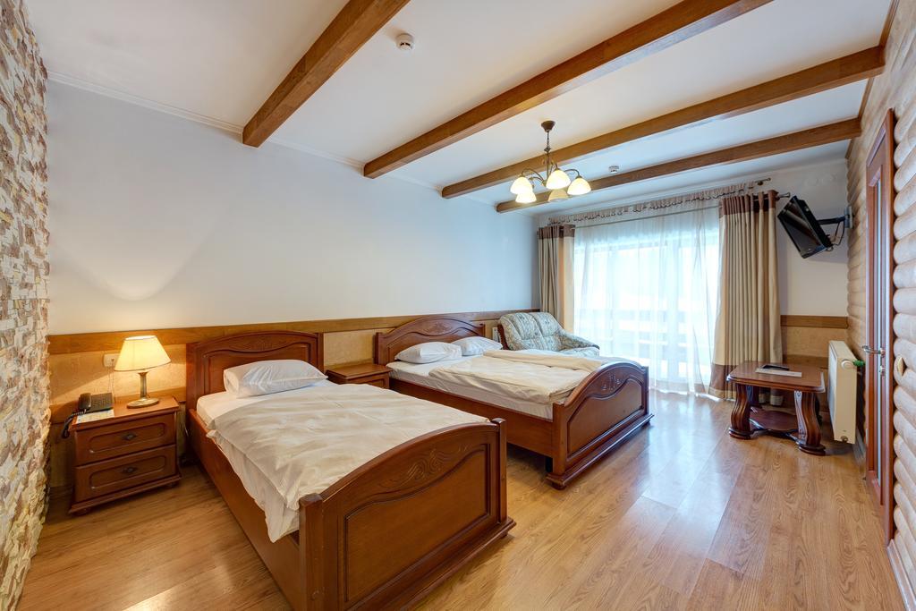 Hotel Perlyna Karpat Буковел Екстериор снимка