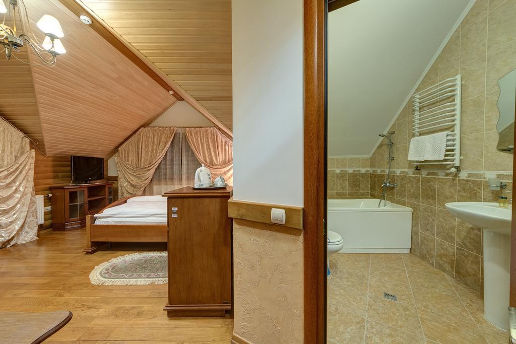 Hotel Perlyna Karpat Буковел Екстериор снимка